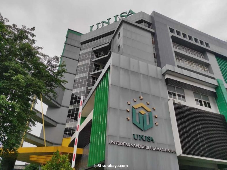 Universitas Surabaya